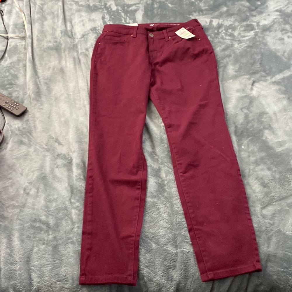 Style & co. Scarlet Wine Curvy-Fit Skinny Leg Jeans Never Worn